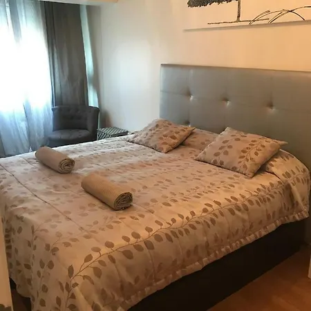 Apt Acolhedor Na *